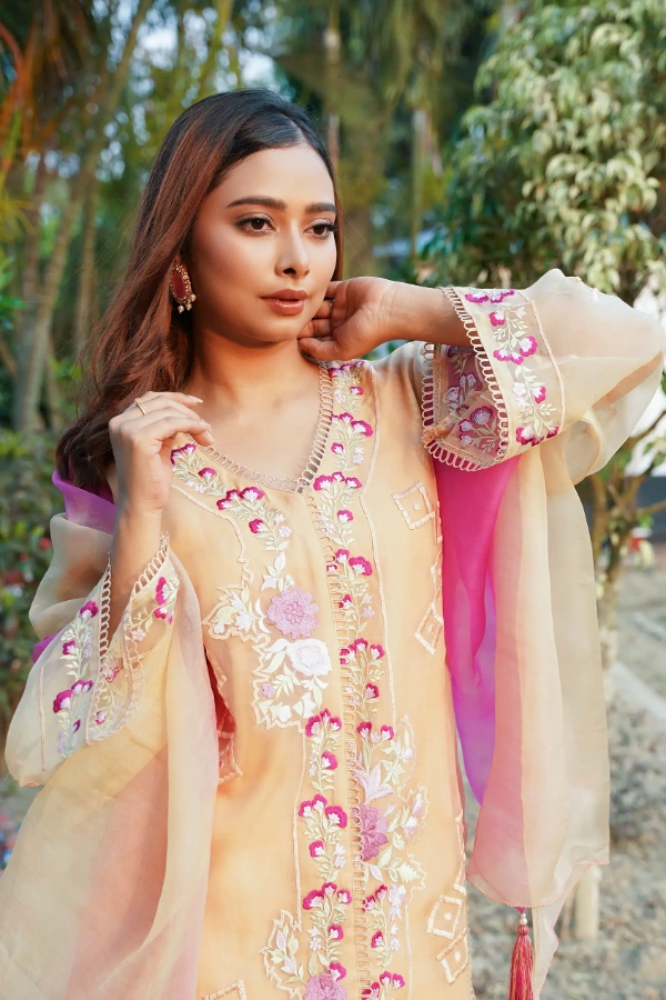 Embroidery Beige And Pink Three Piece Set — 3