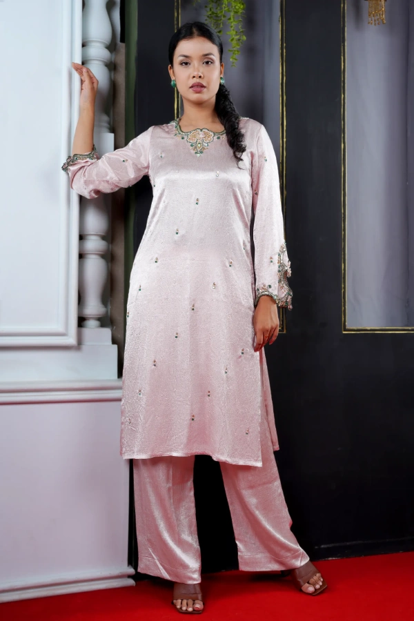 Zardosi Two Piece Set With Cutwork On Sleeve