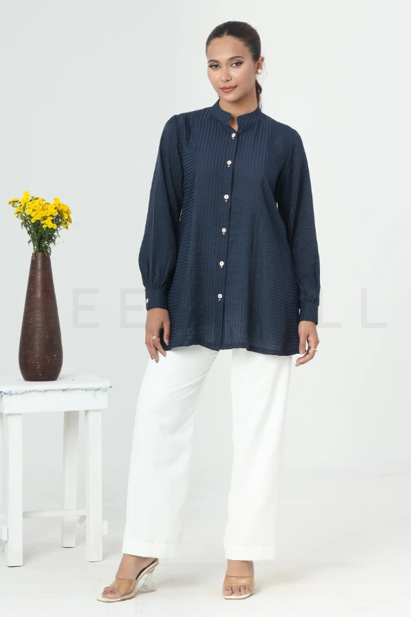 Midnight blue Button work tops — 3