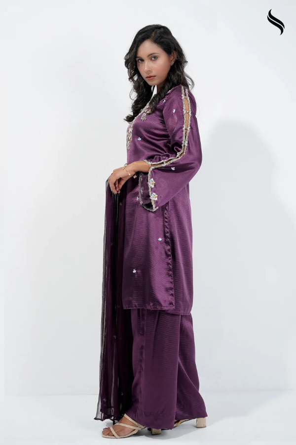 Chandelier Neckline Dress With Cutwork Sleeve