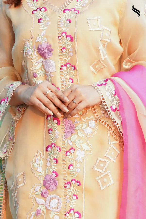 Embroidery Beige And Pink Three Piece Set (Biscuit color Color) 01