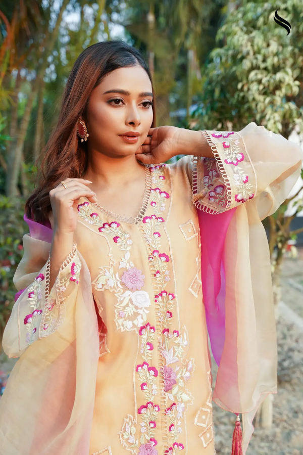 Embroidery Beige And Pink Three Piece Set (Biscuit color Color) 02