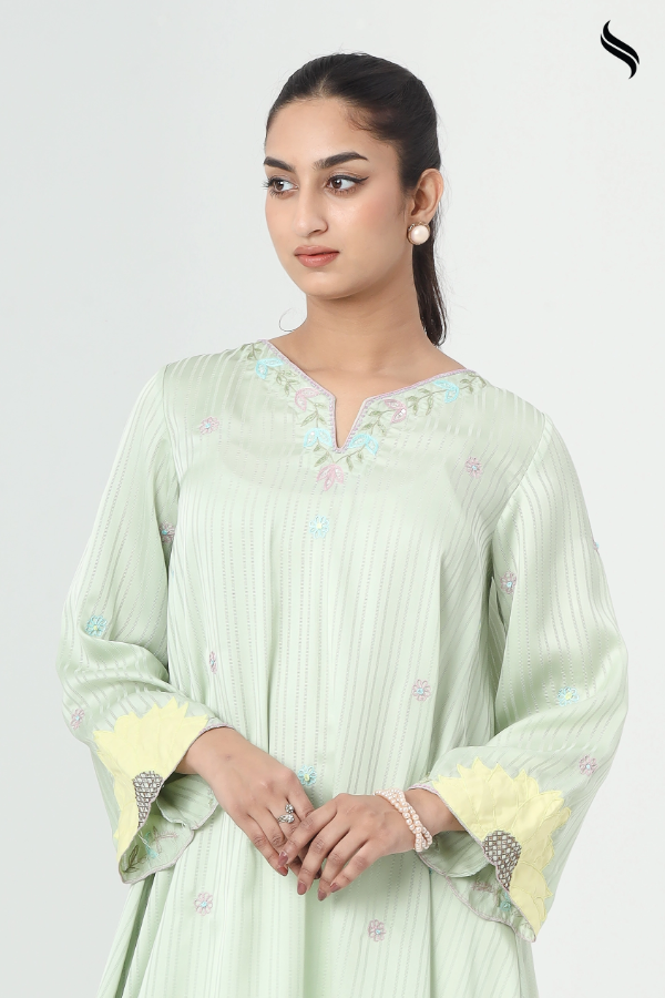 SEESHELL Women's Two Piece Silk Applique Beadwork Pale Green (Pale green Color) 02