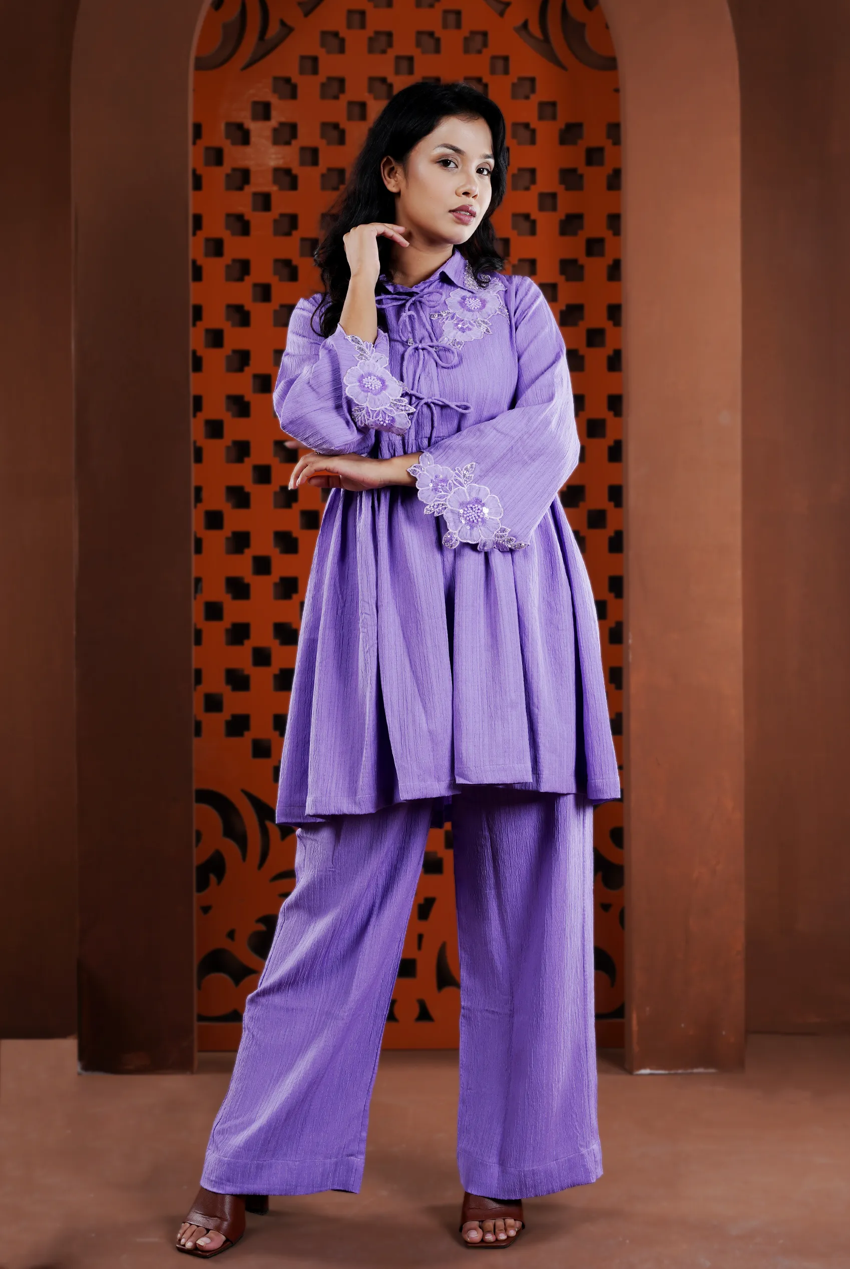 Monochromatic short frock style shirt two piece set with bows