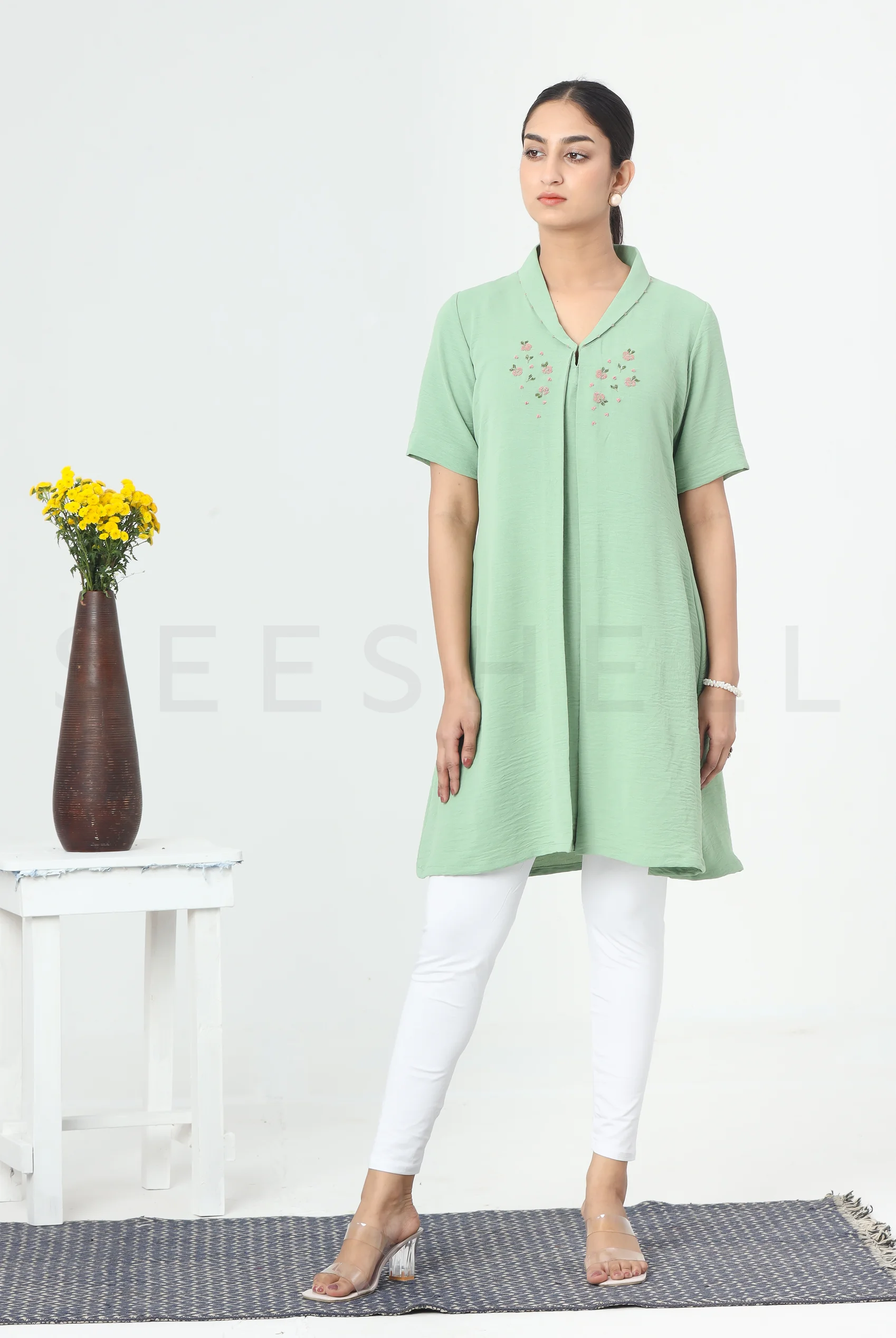 Pistachio green Tambour work long tops
