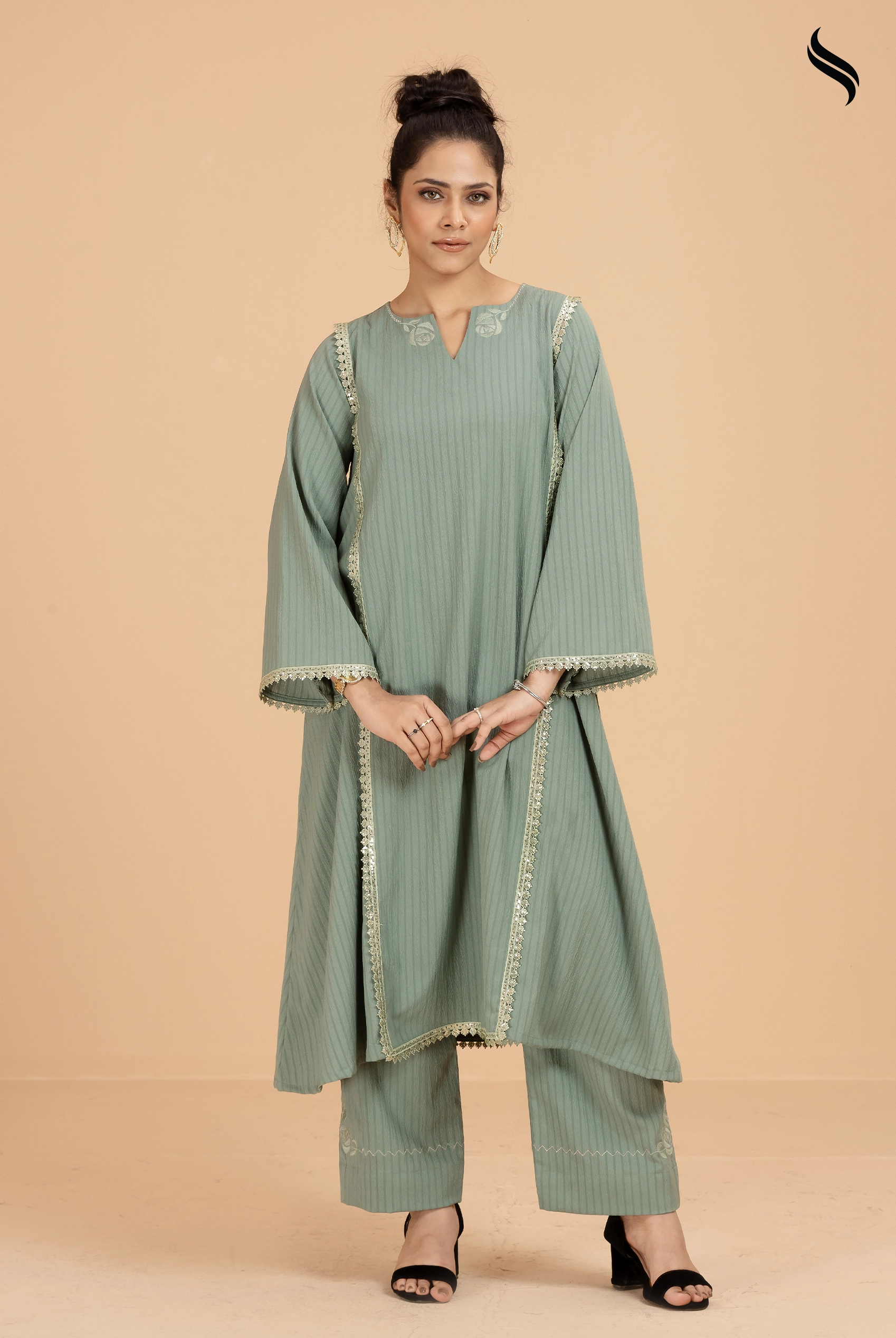 SEESHELL Women's Two Piece Blended Silk Embroidery Basil Green (Basil green Color) 01