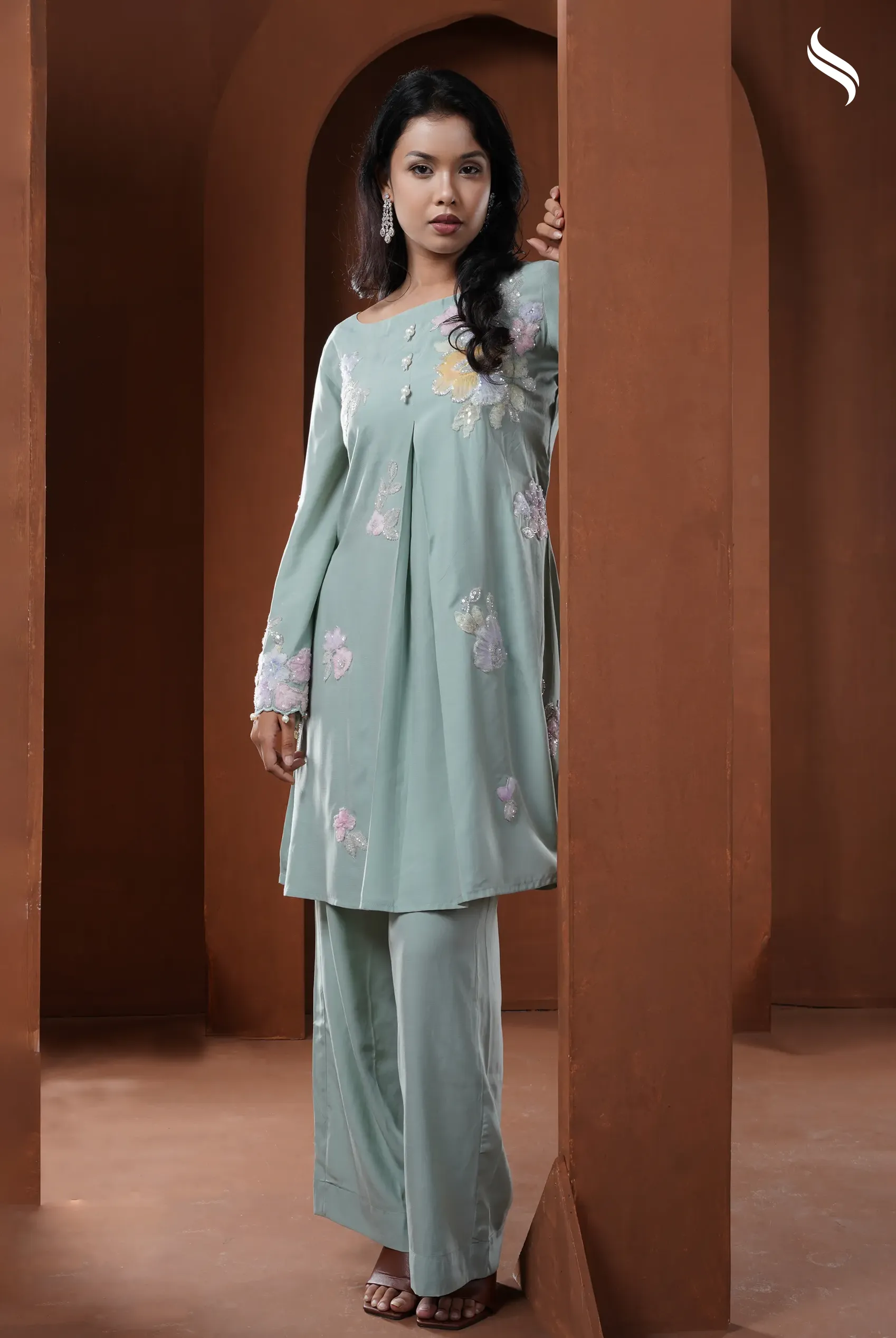 Embroidered pastel floral applique two piece set (Mint Color) 01