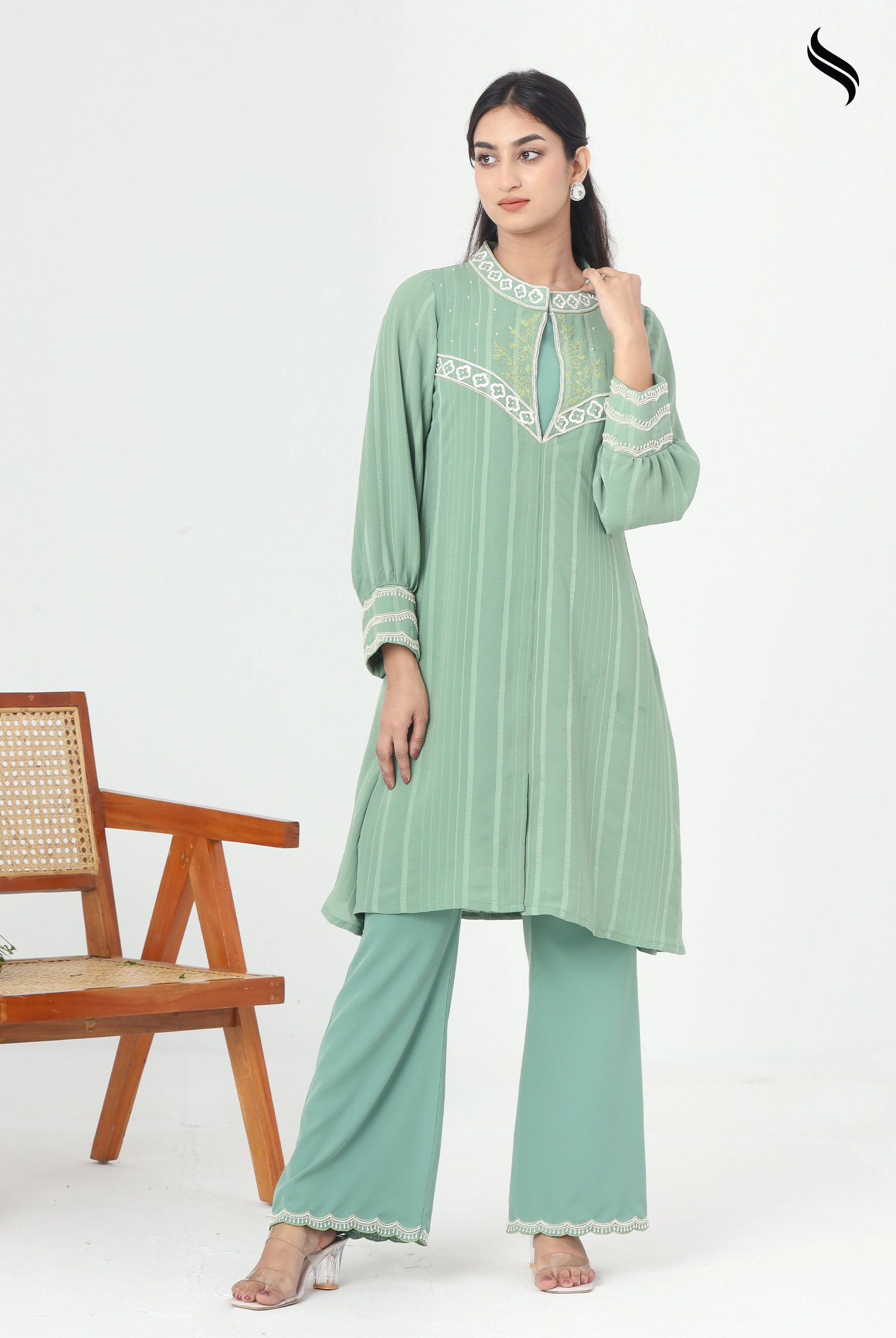 SEESHELL Women's Two Piece Crinkle Georgette Zardosi Green (Fern Green Color) 01