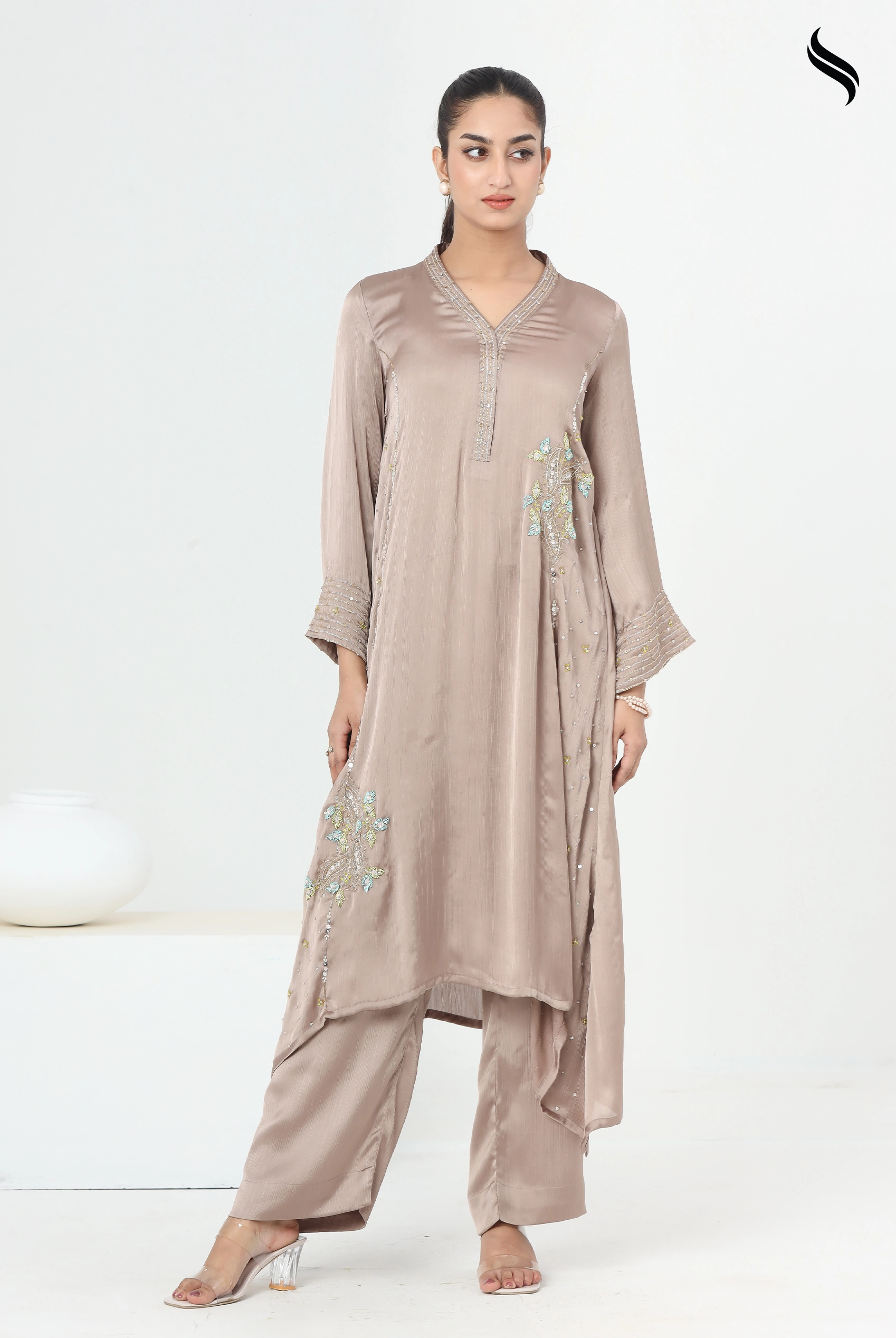 SEESHELL Women's Two Piece Silk Karchupi Light Taupe (Light Taupe Color) 01