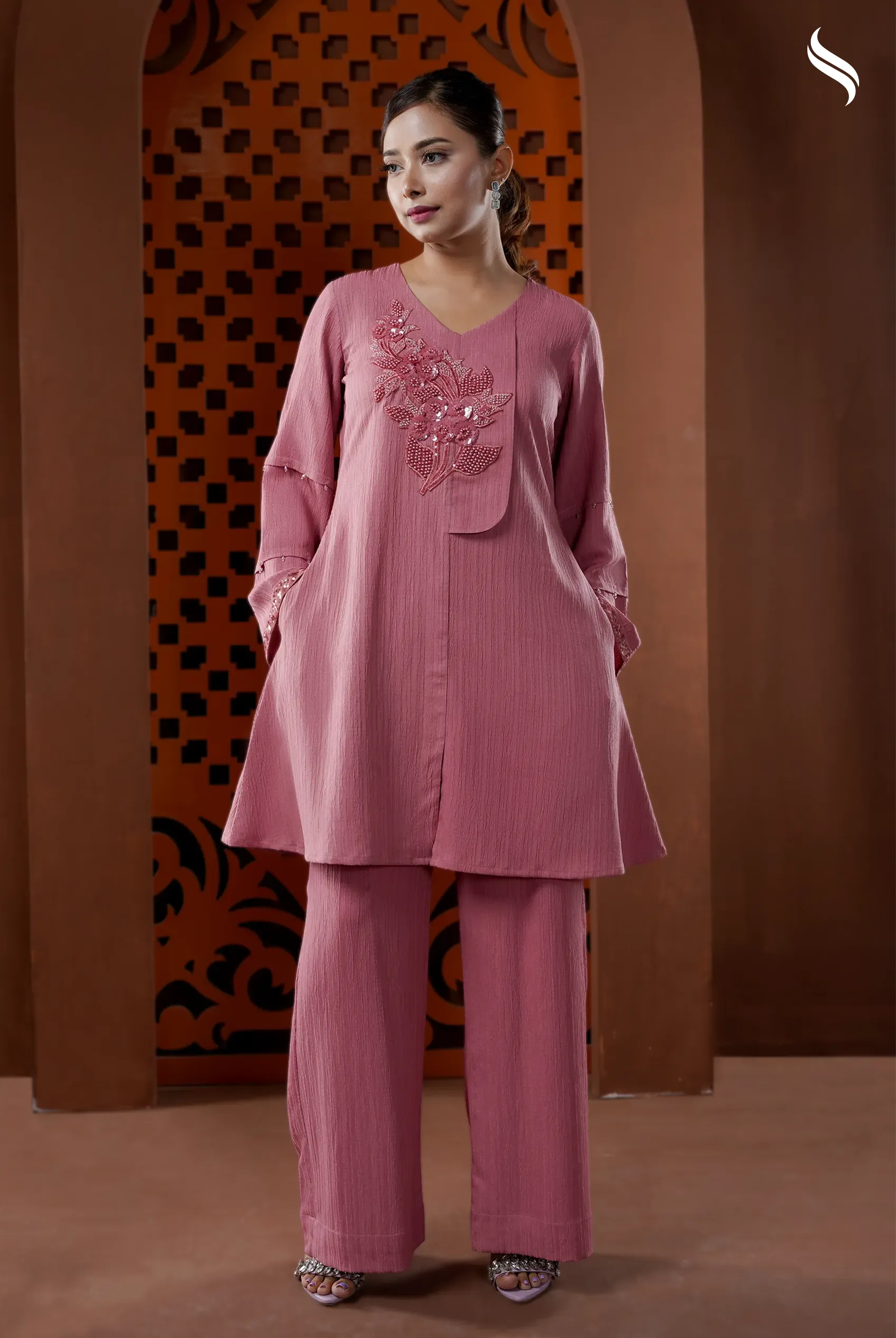 Monochromatic two piece  assymetric set with lace appliques (Dusty rose Color) 01