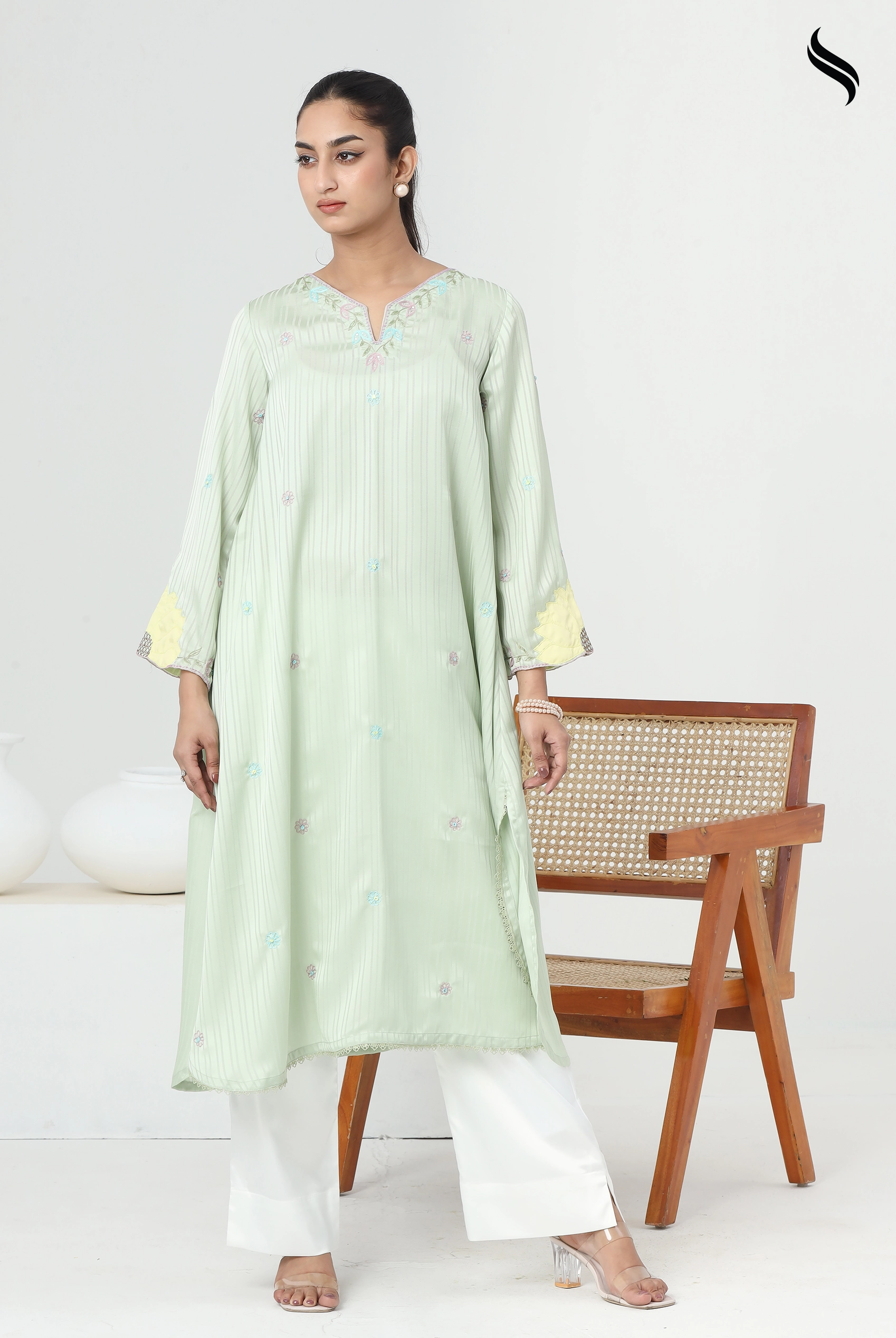 SEESHELL Women's Two Piece Silk Applique Beadwork Pale Green (Pale green Color) 01